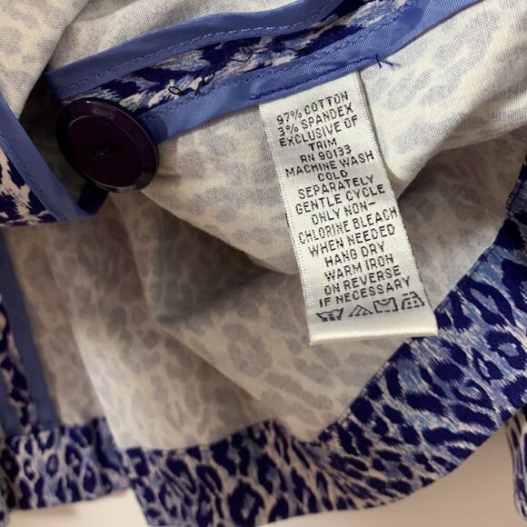 Joan Rivers size large jacket/fitted top blue & white animal print - Picture 4 of 10